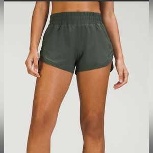 Lululemon Track That 3” high-rise Short in Smoked Spruce